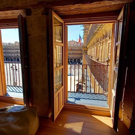 Toro 2, 2º En La Misma Plaza Mayor De