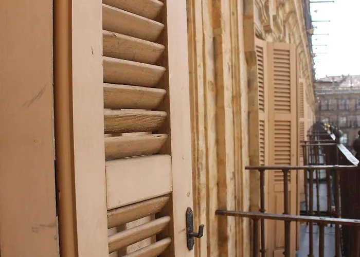 Toro 2, 2º En La Misma Plaza Mayor De * Salamanca